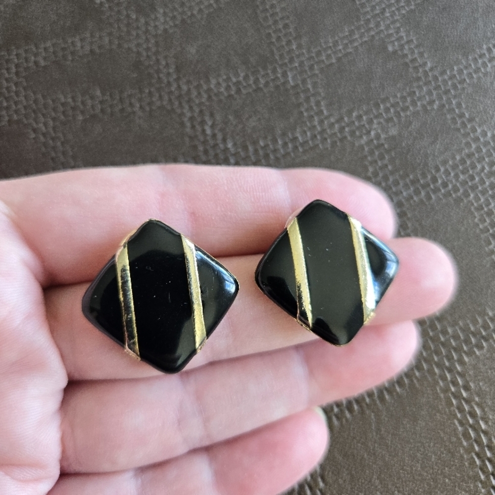 Elegant Black Enamel and Gold Women's Earrings
